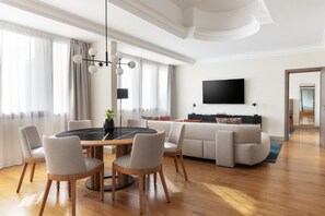 Premium bedding, down duvets, pillow-top beds, minibar