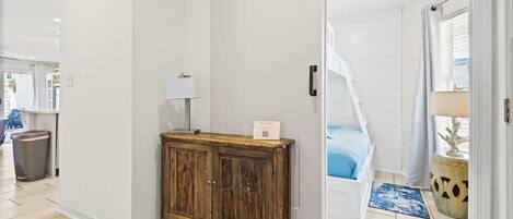 3 soveværelser, skrivebord, strygejern/strygebræt, Wi-Fi