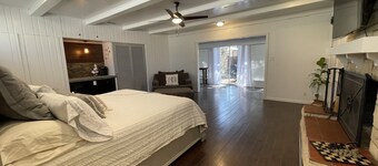 Home in Medical District. Near TTU & Downtown. Backyard oasis w lots of parking!