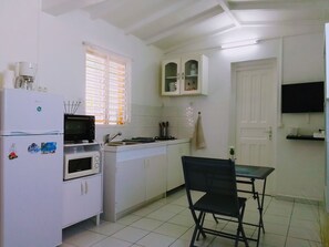 Fridge, microwave, oven, stovetop - Relaxation in Guadeloupe (Les Abymes)