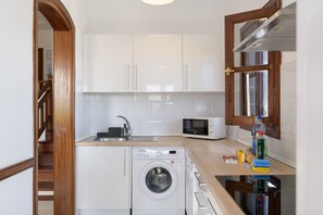 Réfrigérateur, micro-ondes, four, lave-vaisselle