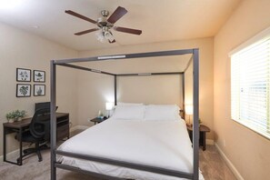 1 habitación, escritorio, tabla de planchar con plancha y wifi gratis 