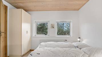 4 quartos, ferros/tábuas de passar roupa, Wi-Fi de cortesia