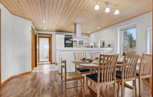 Nice home in Jerup with WiFi