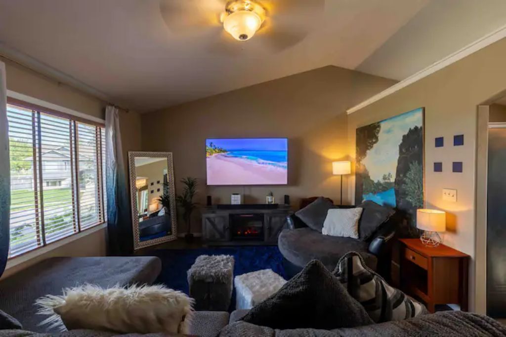 Smart TV, chimenea y impresora 