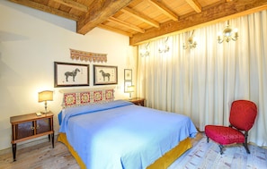 4 bedrooms, iron/ironing board, travel cot, free WiFi