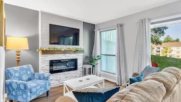 Fernseher, Kamin, Arbeitsbereiche