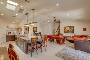 Games room - Pool Table, Golf Course View! Phoenix Desert Oasis (Phoenix)