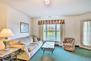 TV - Michigan Condo: Heated Indoor Community Pool! (Pigeon)