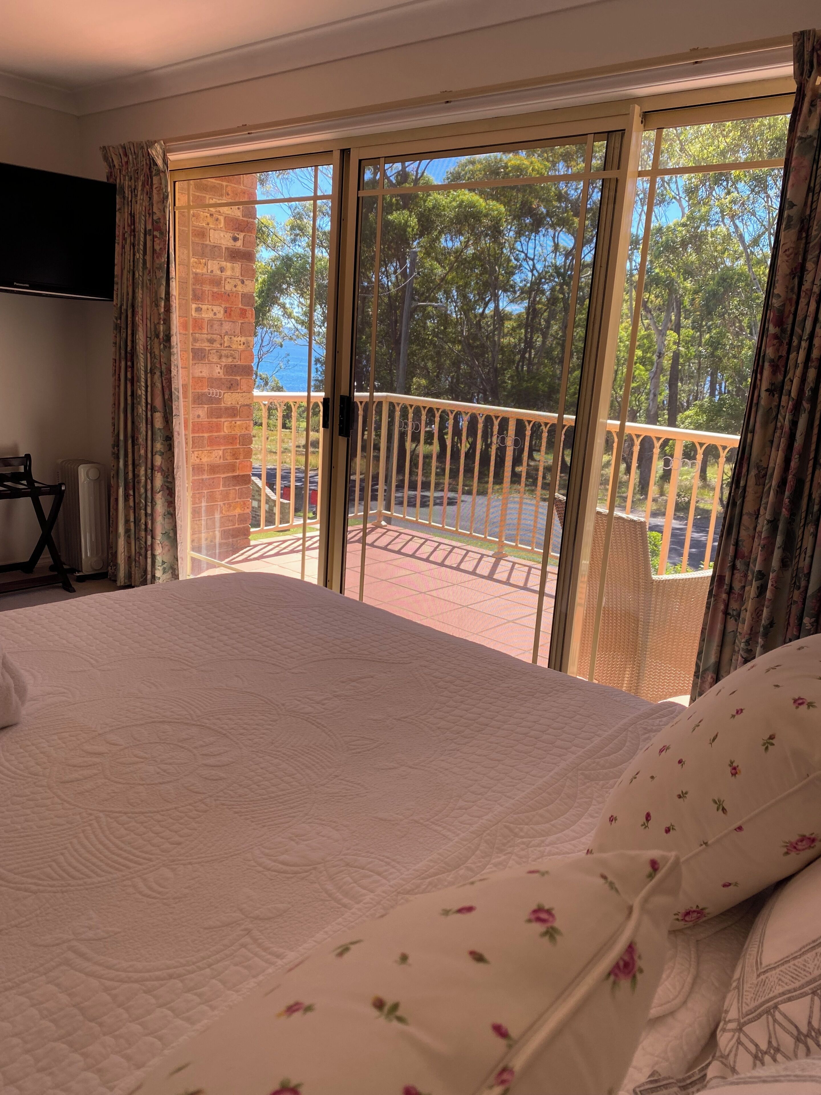 2 soverom og sengetøy