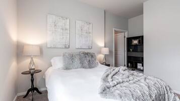 1 bedroom, desk, iron/ironing board, free WiFi