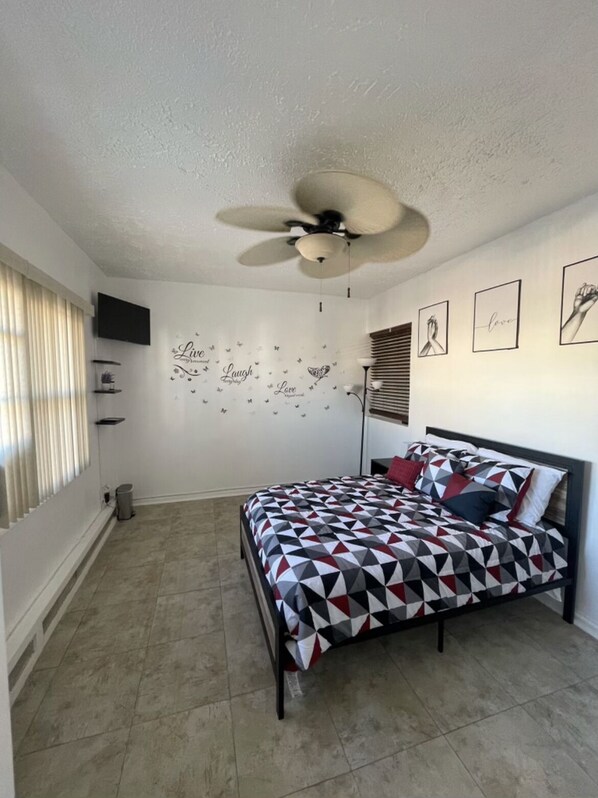 1 bedroom, iron/ironing board, free WiFi