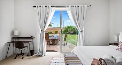 Unique Bermuda Escape with Pool/Spa & King Size Bed!