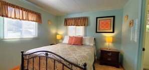 3 chambres, fer et planche à repasser, Wi-Fi, draps fournis