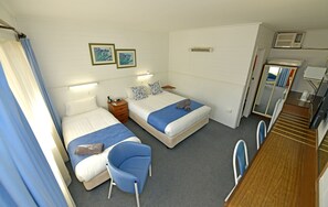 Deluxe Triple Room, Garden View