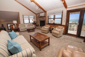 Télévision, cheminée