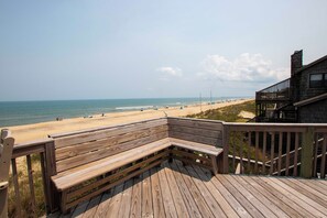 Property grounds - OCEANFRONT, Community Pool, Ocean Views, Close to Beach Access, NP13-4, Summer Wind (Duck)