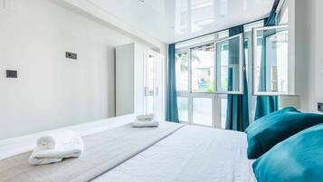 2 slaapkamers, een strijkplank/strijkijzer, gratis wifi, beddengoed