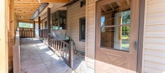 Green's Frosty Acres:  A Fall Haven Near Trails and Tahquamenon Falls