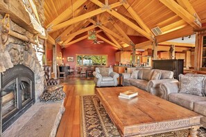 Smart TV, fireplace, video games, DVD player