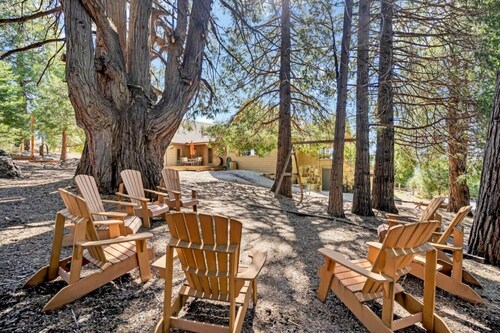 Upper Meadow Lodge - Groups up to 23 on 17 acres