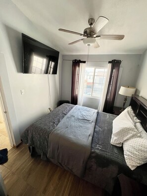 3 bedrooms, in-room safe, desk, iron/ironing board - Remodeled Private Safe Gated Community Townhome, with 24/7 security (Ensenada)