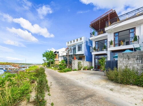 Gió Chiều Homestay - Riverside & Swimming pool