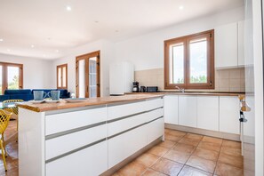 Køleskab, mikrobølgeovn, ovn, opvaskemaskine