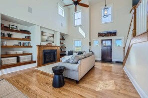 Smart-TV, peis, videospill og bordtennis