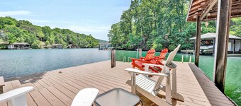 Lakefront home with private hot tub, balcony, dock, & pool table