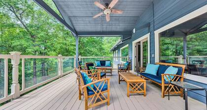 Lakefront home with private hot tub, balcony, dock, & pool table