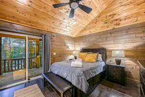 5 bedrooms, iron/ironing board, Internet, bed sheets