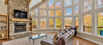 Custom Lakefront home with 2-story dock, Wifi, Game Room and Fireplace