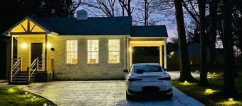 ~2 Bedroom Cozy Gem 💎 5 minutes from Downtown Spartanburg~