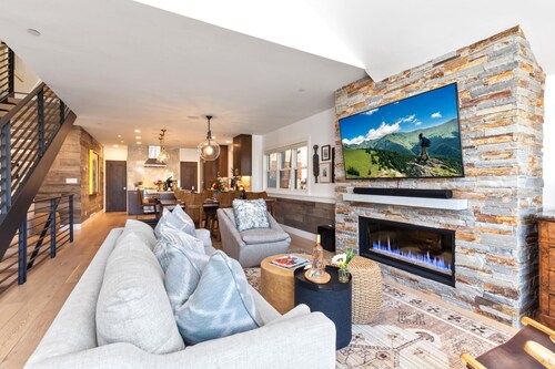 Empire 4 Bedrooms PEA-1009 by KBM