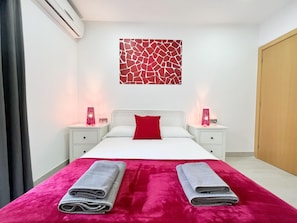 2 chambres, fer et planche à repasser, accès à Internet, literie fournie
