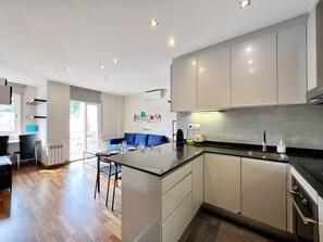 Frigorífic, microones, forn i rentaplats 