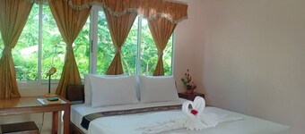 Capital O 75415 Nanthachart Riverview Resort