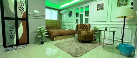 Premium Room | Iron/ironing board, free WiFi
