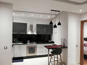 Kühlschrank, Ofen, Herdplatte, Geschirrspüler