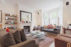Smart TV, fireplace, video library - Beautiful family/group house in Parsons Green, London SW6 (London)