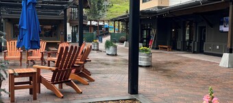 Spacious Studio Condo in the Heart of the Resort