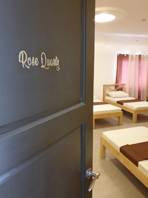 Quarto | Camas extras/dobráveis (sobretaxa), Wi-Fi de cortesia, roupa de cama