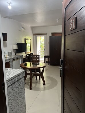 Studio | Rollaway beds, free WiFi, bed sheets - La Casa Ramirez (San Vicente)