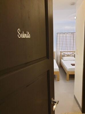 Triple Room | Rollaway beds, free WiFi, bed sheets - La Casa Ramirez (San Vicente)