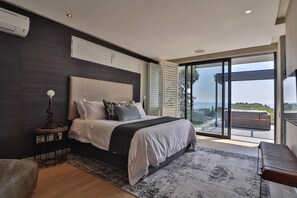 4 Schlafzimmer, Schreibtisch, Bügeleisen/Bügelbrett, Reisekinderbett