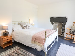 3 habitaciones, decoración personalizada y muebles diferentes