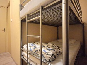Room - Cozy studio cabin for 4 in the heart of the resort (Bolquère-Pyrénées 2000)