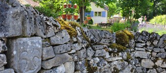 maison indépendante dans un petit village typiquement quercinois