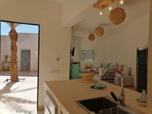 Interior - Totally privatize, not overlooked. cooker service included (Marrakech)